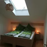 Tag-hof *