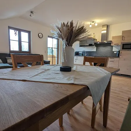 Tag-hof Apartment *